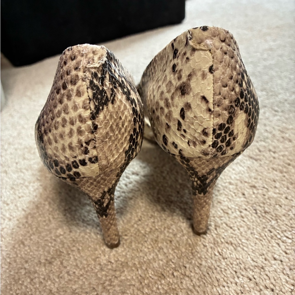 Bandolino Beige Snakeskin Heels - Picture 3 of 5